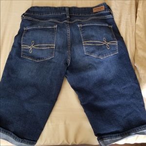 Denizen Levi's shorts